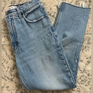 Abercrombie & Fitch The Skinny High Rise size 28/6R